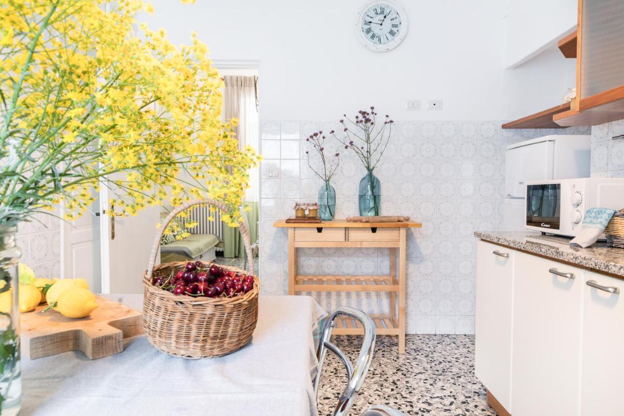 Marina Apartment San Bartolomeo Al Mare Luaran gambar